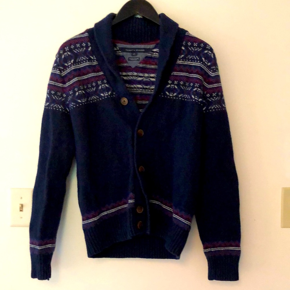 Gently used Tommy Hilfiger Cardigan.